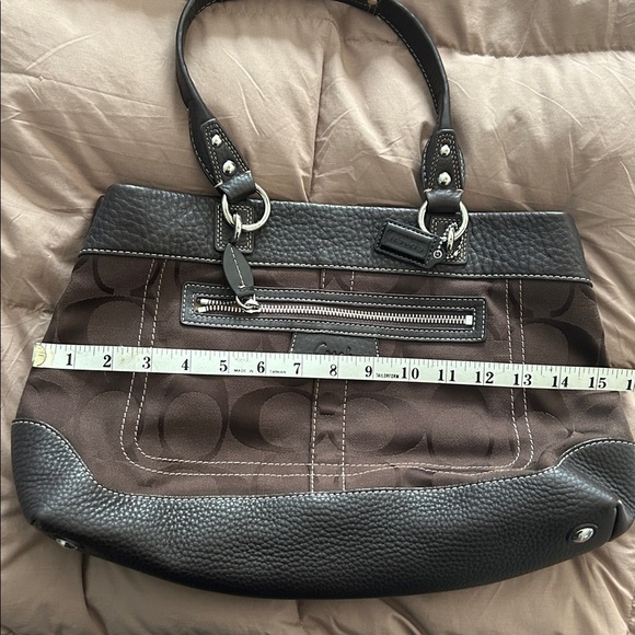 Buttery soft Brown leather Coach handbag - Picture 5 of 6